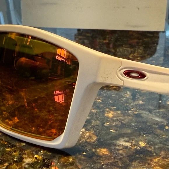 Oakley TargetLine:  Matte White Ruby Prism Lenes - Picture 3 of 8